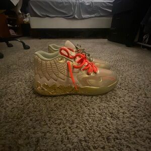 Lemelo hall, golden child used great shoe